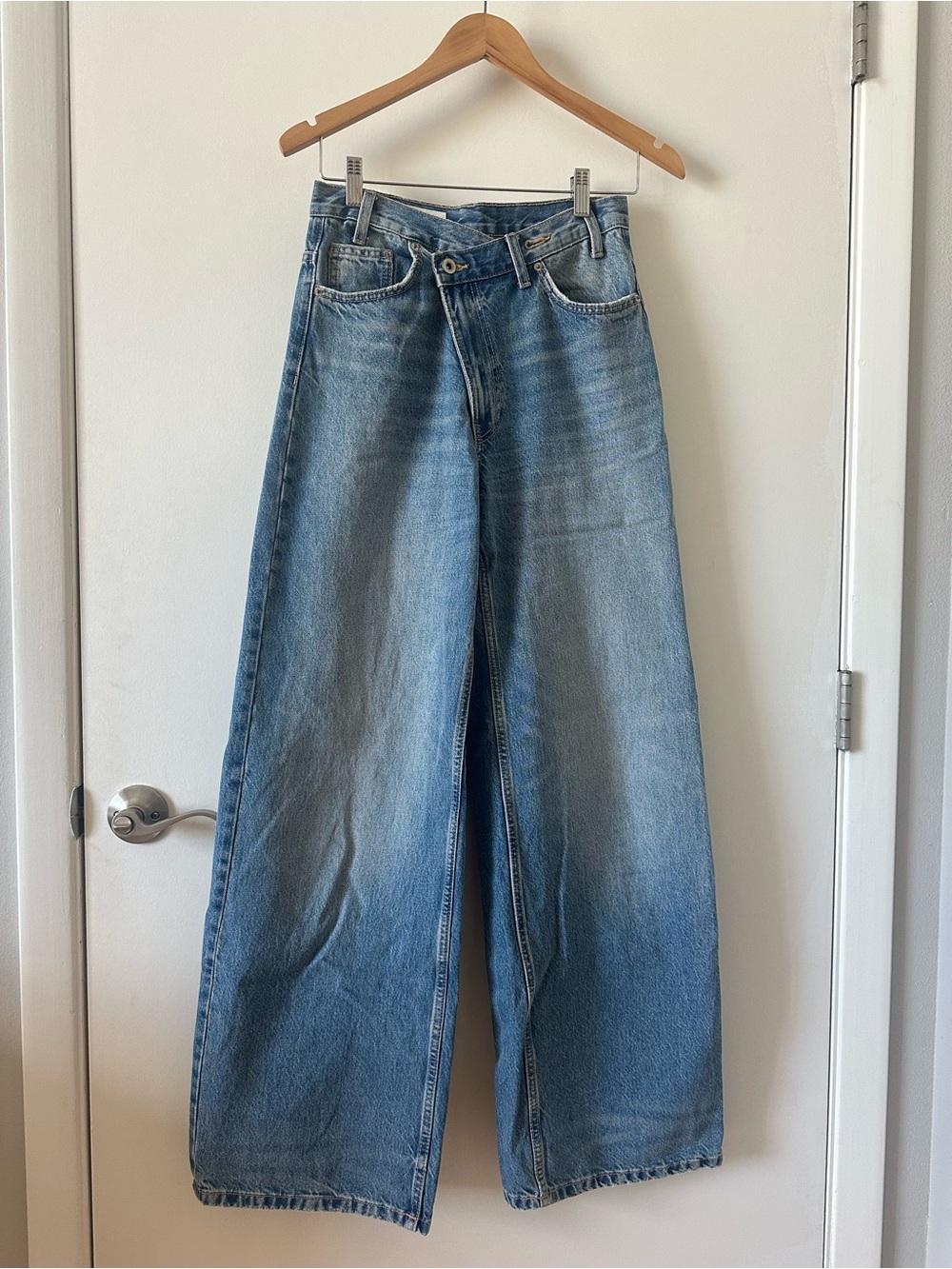 Zara Medium Blue Denim Jeans